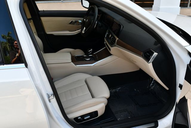 2019 BMW 3 Series 330i Sedan W/Luxury and Convenience Packages - 23072047 - 16