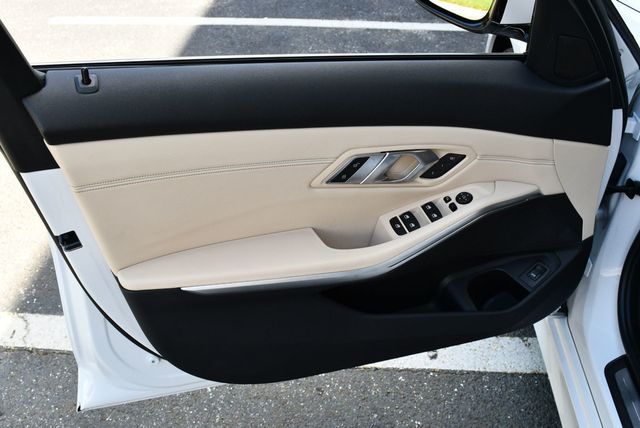 2019 BMW 3 Series 330i Sedan W/Luxury and Convenience Packages - 23072047 - 32