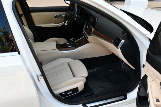 2019 BMW 3 Series 330i Sedan W/Luxury and Convenience Packages - 23072047 - 40