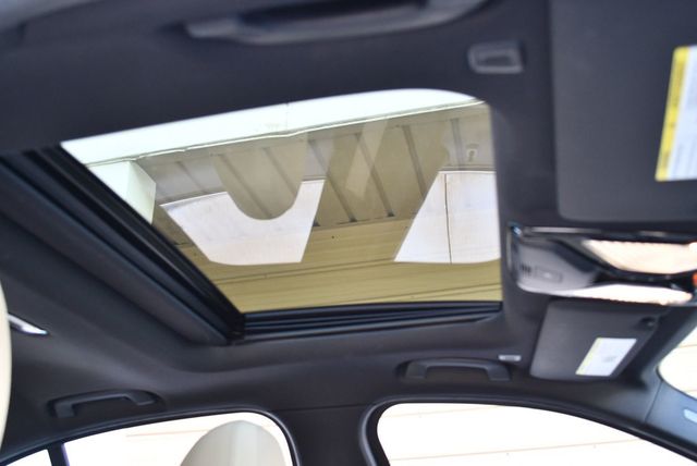 2019 BMW 3 Series 330i Sedan W/Luxury and Convenience Packages - 23072047 - 51