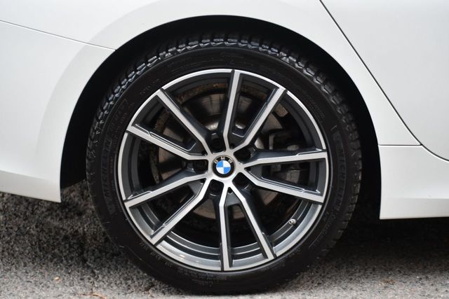 2019 BMW 3 Series 330i xDrive - 21825150 - 11