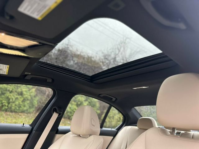 2019 BMW 3 Series 330i xDrive - 22958008 - 16