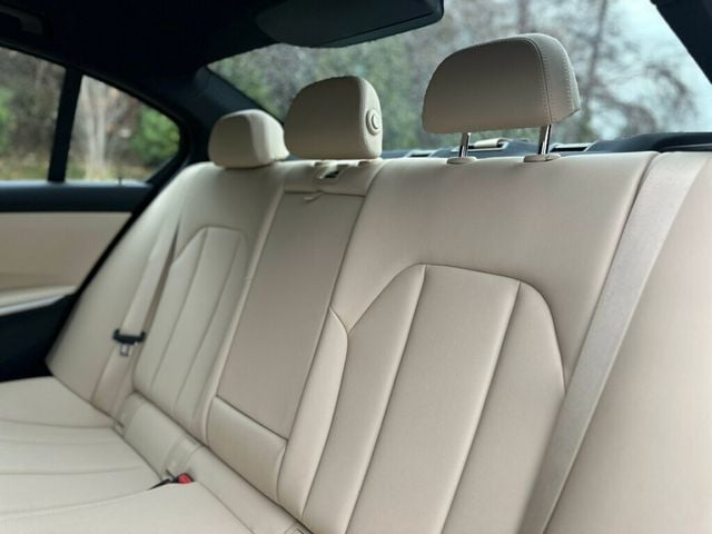 2019 BMW 3 Series 330i xDrive - 22958008 - 20