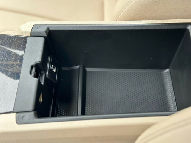 2019 BMW 3 Series 330i xDrive - 22958008 - 38