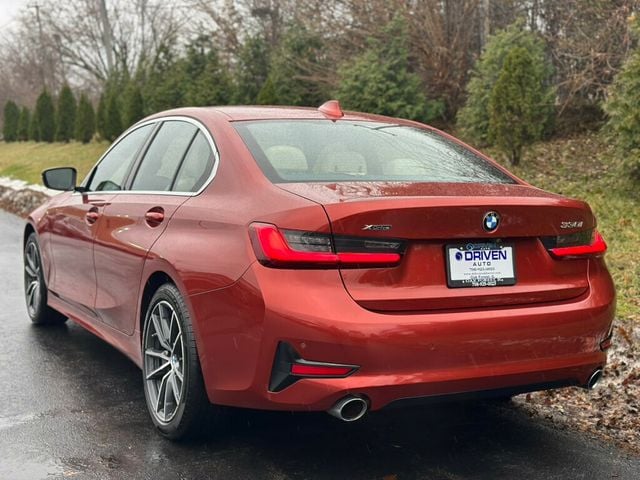 2019 BMW 3 Series 330i xDrive - 22958008 - 4