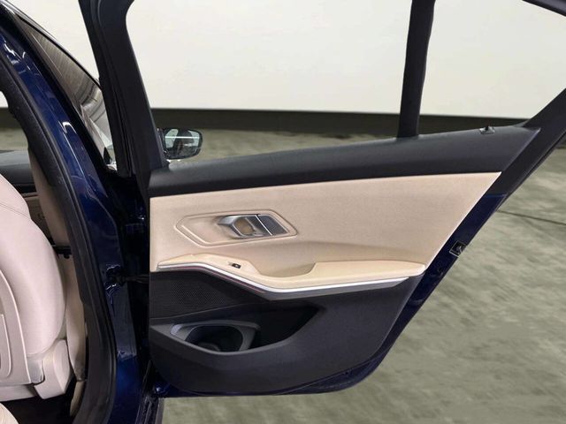 2019 BMW 3 Series 330i xDrive - 23014119 - 18