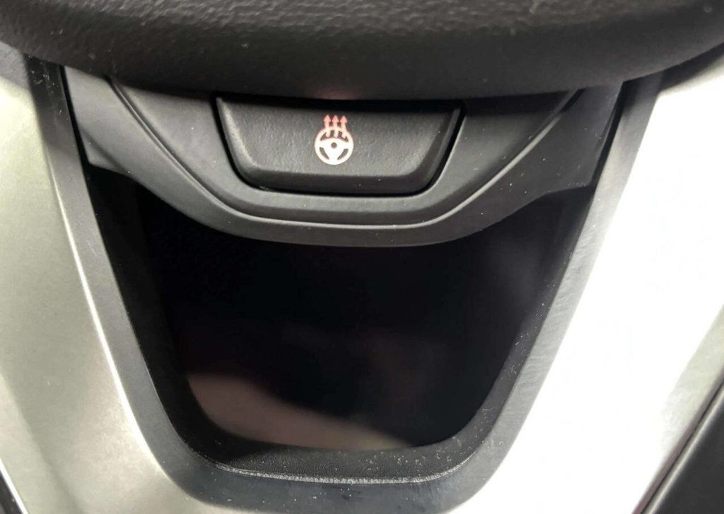 2019 BMW 3 Series 330i xDrive - 23014119 - 38