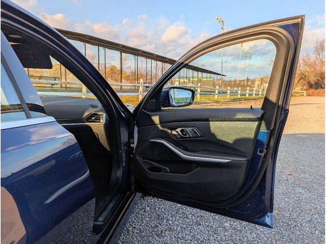 2019 BMW 3 Series 330i xDrive - 22957640 - 10