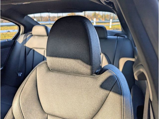 2019 BMW 3 Series 330i xDrive - 22957640 - 14