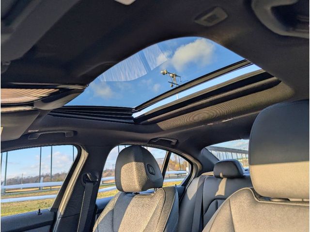 2019 BMW 3 Series 330i xDrive - 22957640 - 15