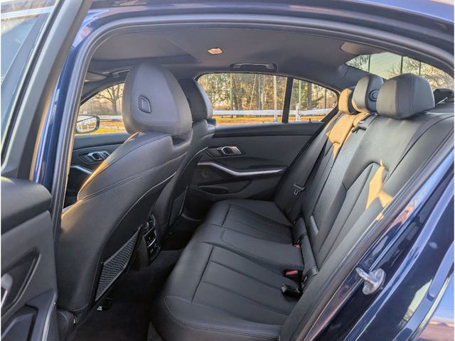 2019 BMW 3 Series 330i xDrive - 22957640 - 16