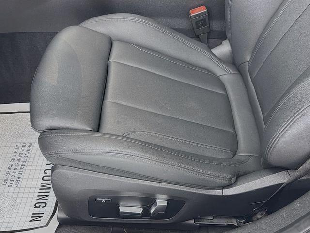 2019 BMW 3 Series 330i xDrive - 22968136 - 19