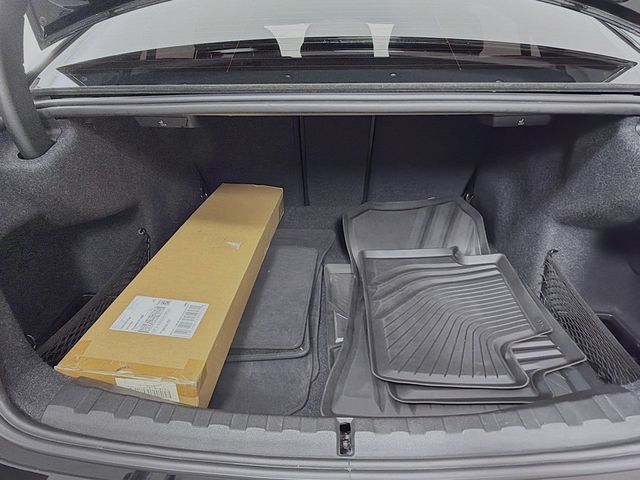 2019 BMW 3 Series 330i xDrive - 22968136 - 27