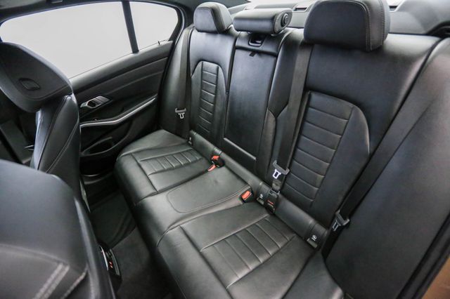 2019 BMW 3 Series 330i xDrive - 23025773 - 24