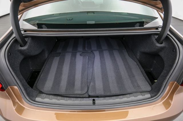 2019 BMW 3 Series 330i xDrive - 23025773 - 39