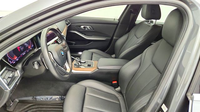 2019 BMW 3 Series 330i xDrive w/ Driving Assist Pro & Convenience Pkg - 23048756 - 19