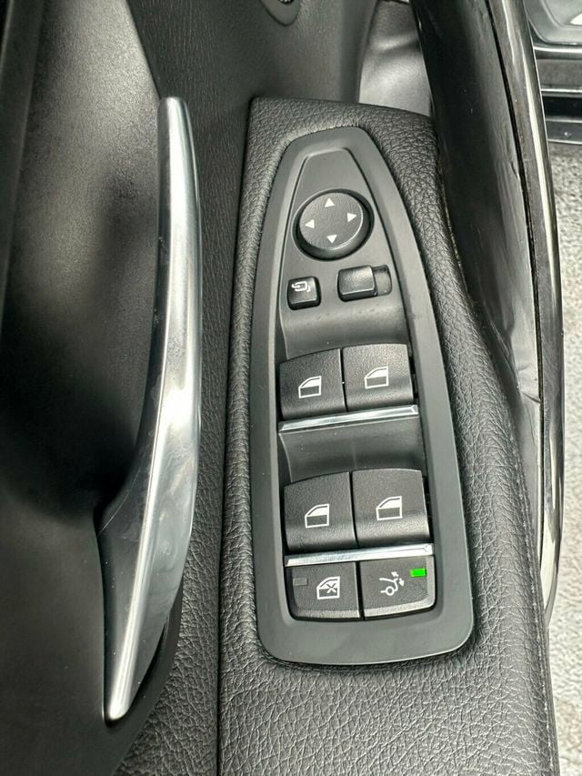 2019 BMW 3 Series 340i xDrive Gran Turismo - 23068345 - 32