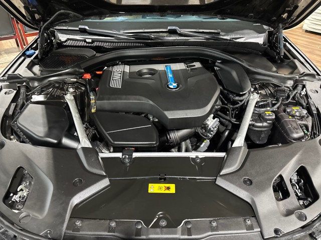 2019 BMW 5 Series 530e iPerformance Plug-In Hybrid - 22976947 - 23