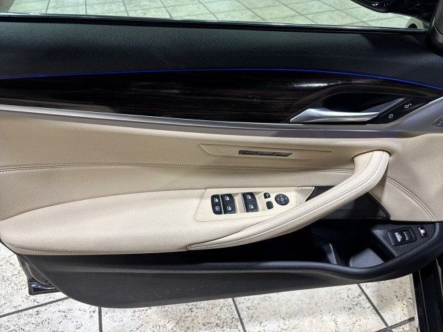 2019 BMW 5 Series 530e iPerformance Plug-In Hybrid - 22976947 - 7