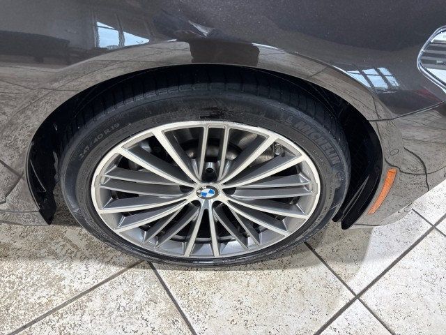 2019 BMW 5 Series 530e iPerformance Plug-In Hybrid - 23067773 - 24