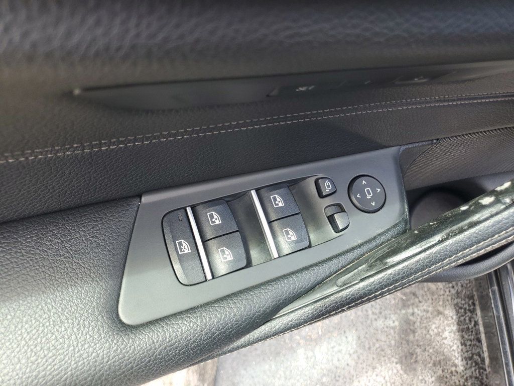 2019 BMW 5 Series 530e iPerformance Plug-In Hybrid - 22421003 - 15