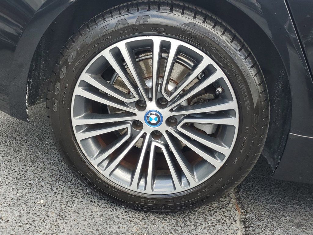 2019 BMW 5 Series 530e iPerformance Plug-In Hybrid - 22421003 - 8