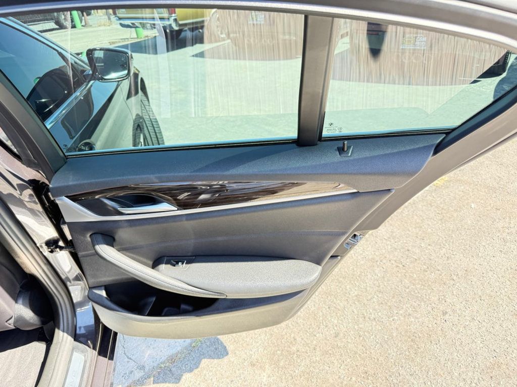 2019 BMW 5 Series 530e iPerformance Plug-In Hybrid - 22927159 - 18