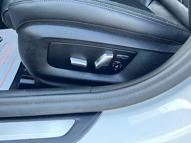 2019 BMW 5 Series 530e xDrive iPerformance Plug-In Hybrid - 23065047 - 11