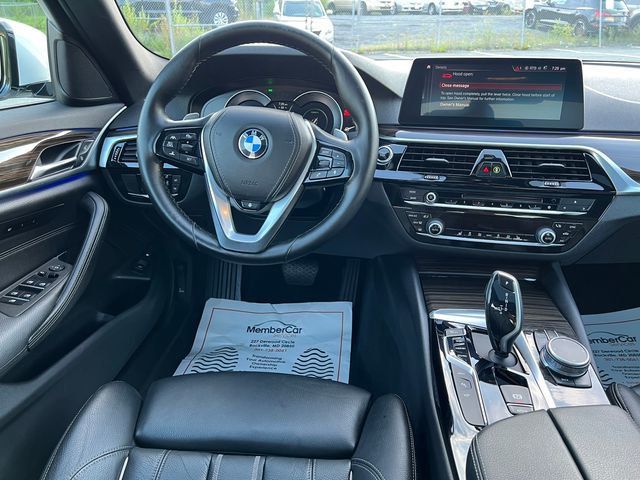 2019 BMW 5 Series 530e xDrive iPerformance Plug-In Hybrid - 23065047 - 14