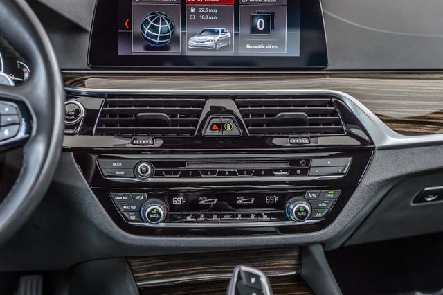 2019 BMW 5 Series 530i WHITE ON BLACK NAV BACKUP CAM BLUETOOTH MUST SEE - 23047629 - 30