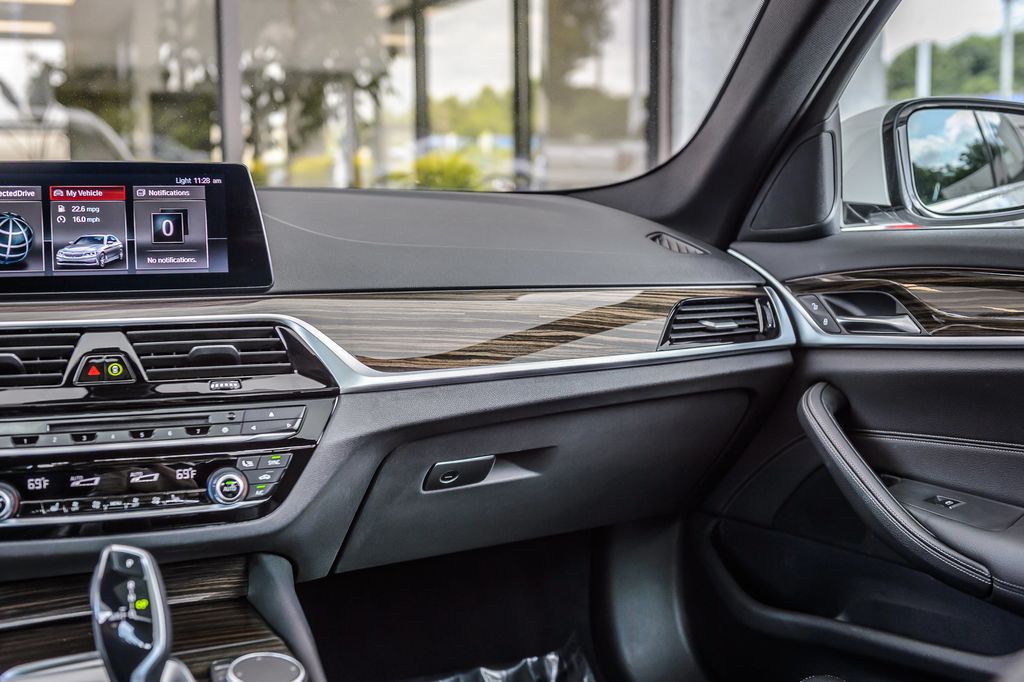2019 BMW 5 Series 530i WHITE ON BLACK NAV BACKUP CAM BLUETOOTH MUST SEE - 23047629 - 36