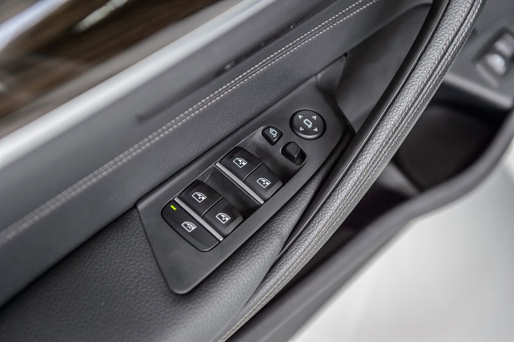 2019 BMW 5 Series 530i WHITE ON BLACK NAV BACKUP CAM BLUETOOTH MUST SEE - 23047629 - 51