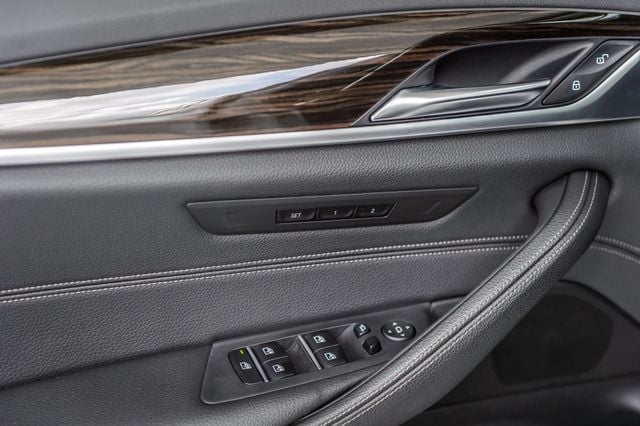 2019 BMW 5 Series 530i WHITE ON BLACK NAV BACKUP CAM BLUETOOTH MUST SEE - 23047629 - 52