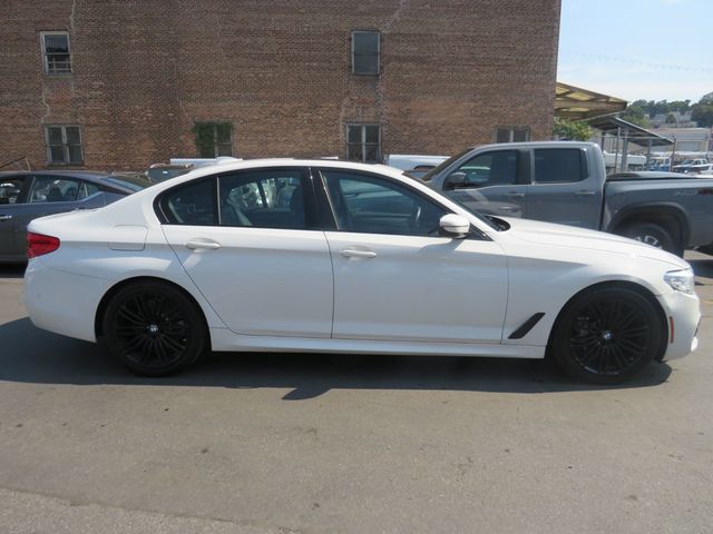 2019 BMW 5 Series 530i xDrive - 22921302 - 3