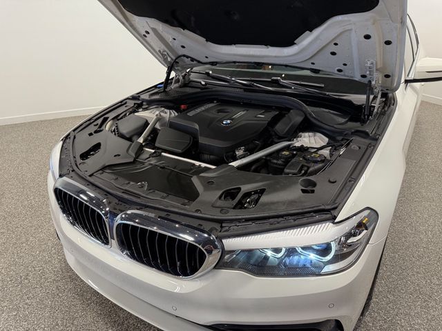 2019 BMW 5 Series 530i xDrive - 23053045 - 21
