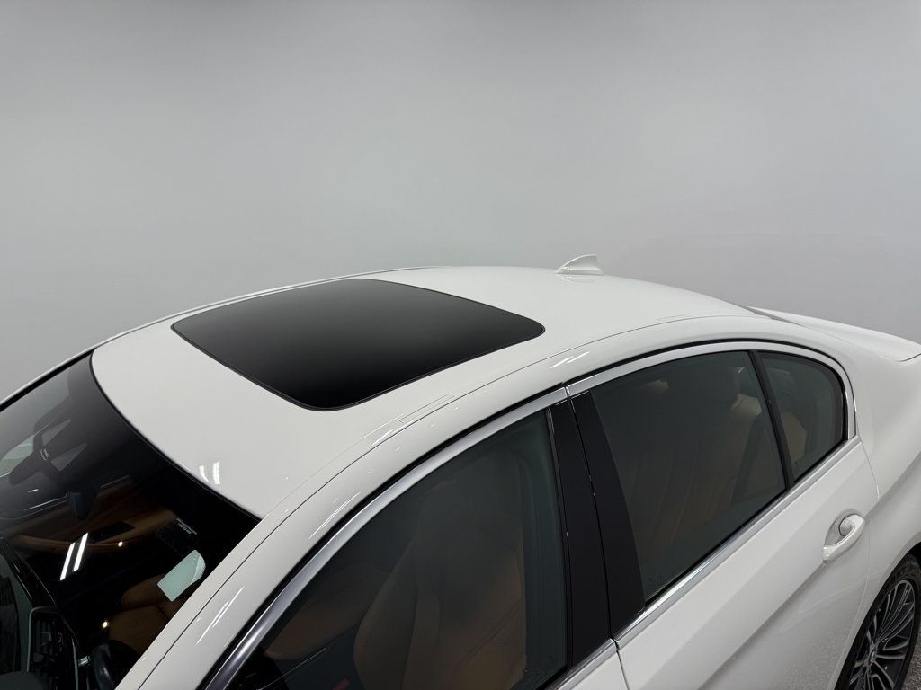 2019 BMW 5 Series 530i xDrive - 23053045 - 23