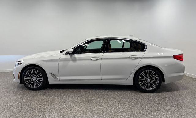 2019 BMW 5 Series 530i xDrive - 23053045 - 25