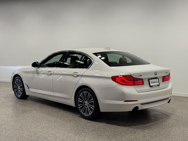 2019 BMW 5 Series 530i xDrive - 23053045 - 30