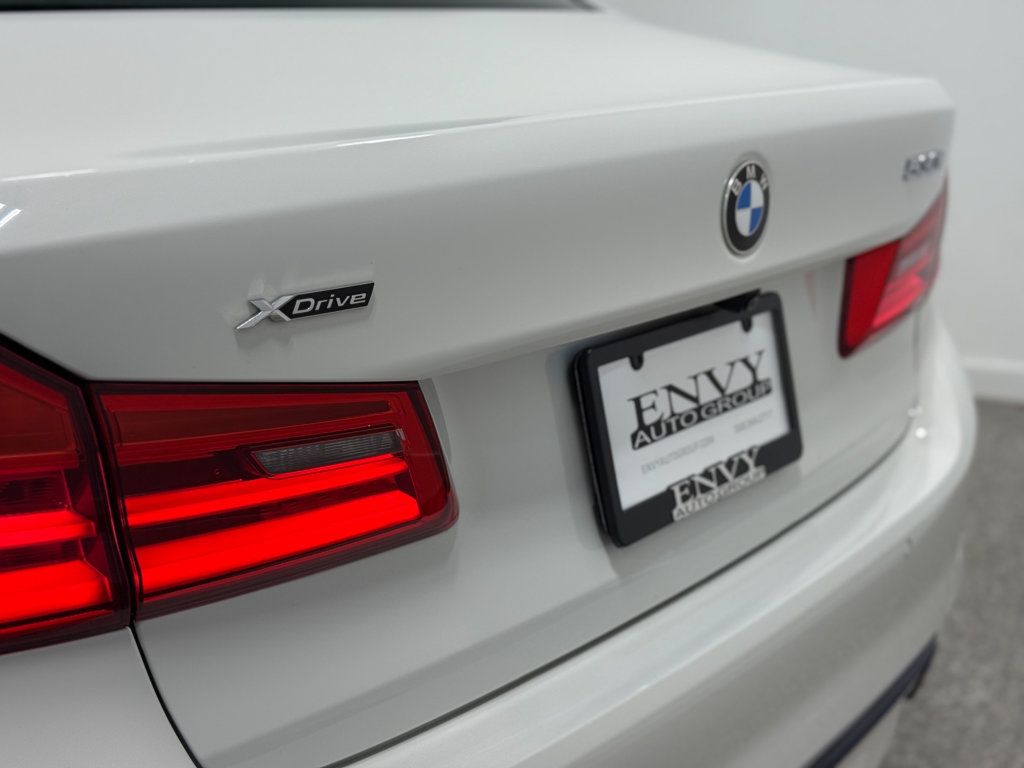 2019 BMW 5 Series 530i xDrive - 23053045 - 31