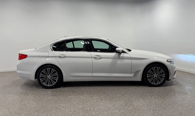 2019 BMW 5 Series 530i xDrive - 23053045 - 33