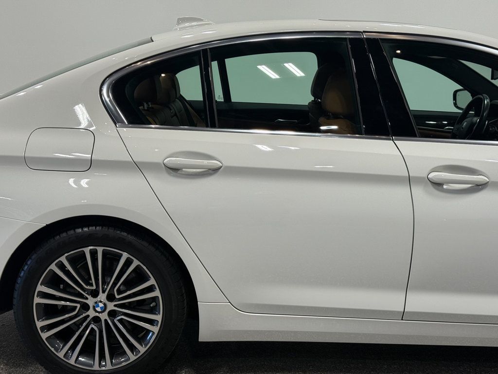 2019 BMW 5 Series 530i xDrive - 23053045 - 35