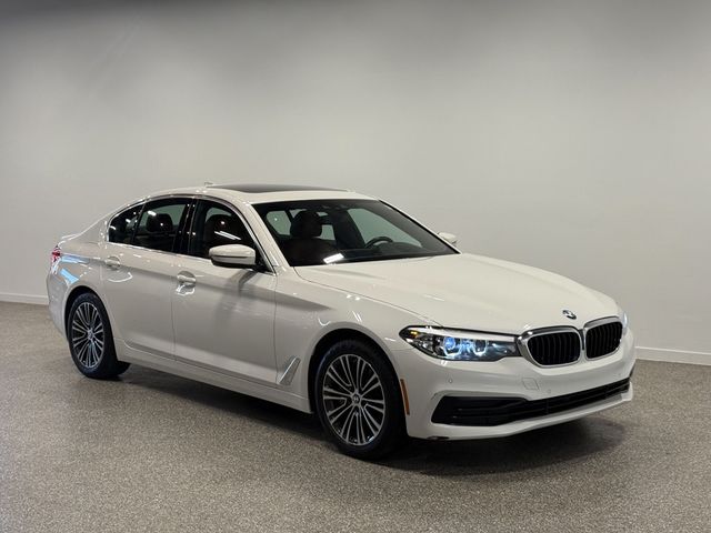 2019 BMW 5 Series 530i xDrive - 23053045 - 38