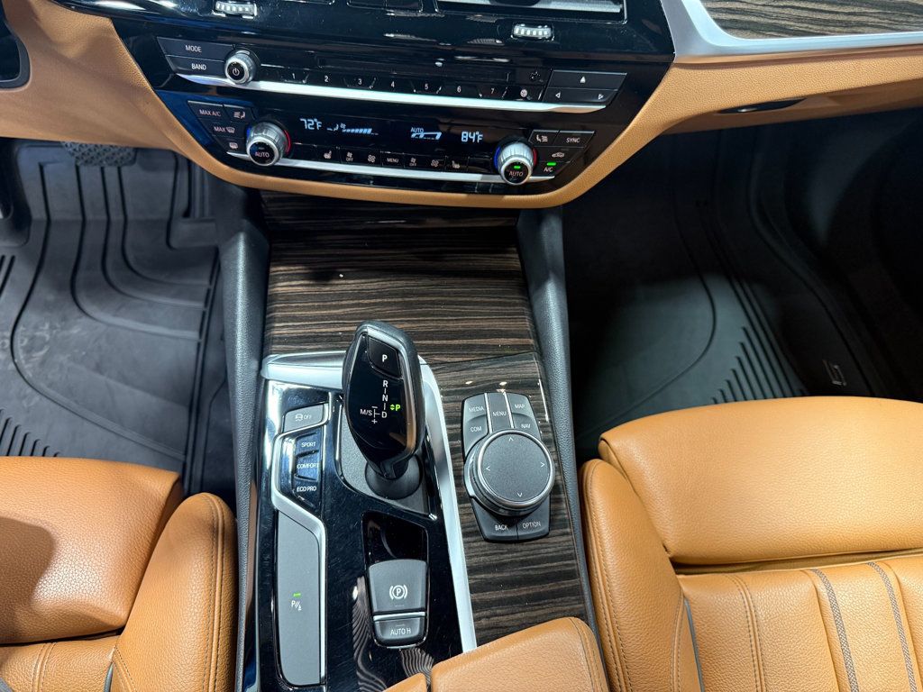 2019 BMW 5 Series 530i xDrive - 23053045 - 45