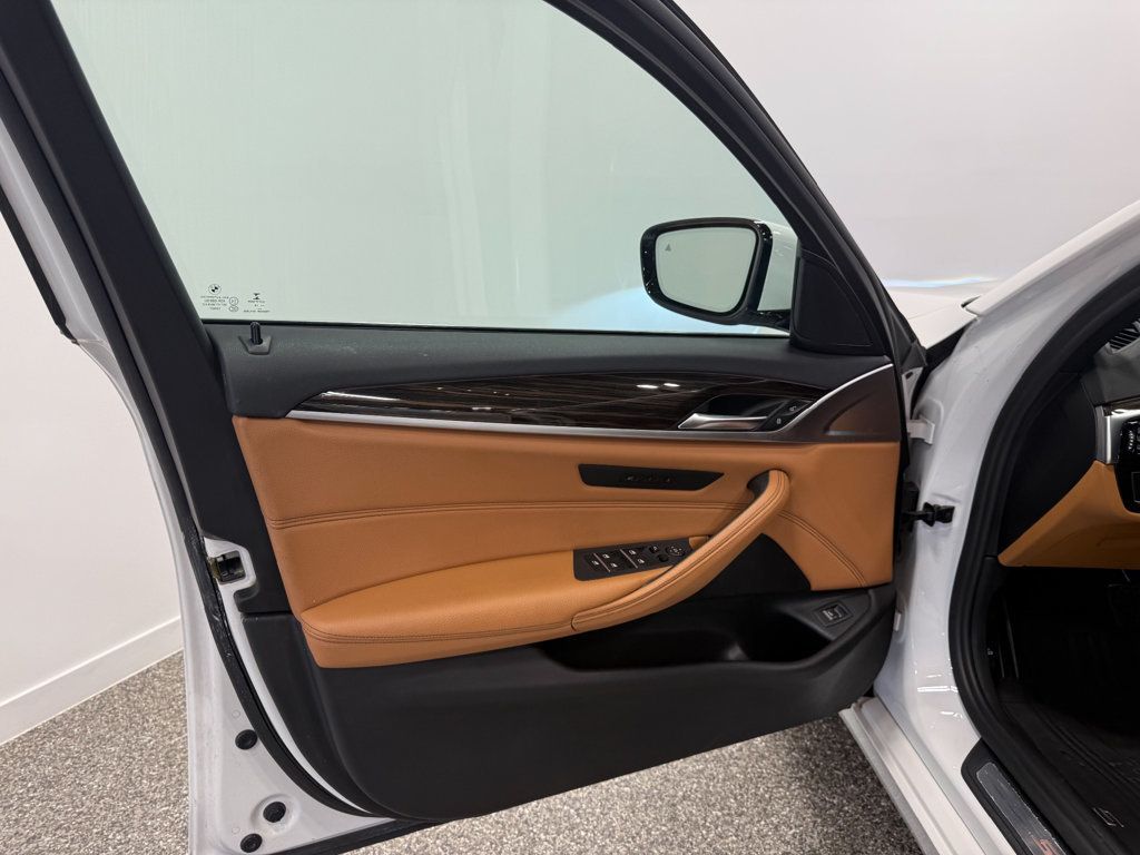2019 BMW 5 Series 530i xDrive - 23053045 - 47