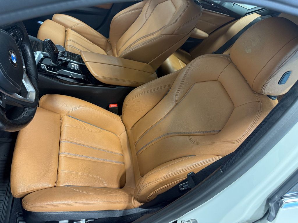 2019 BMW 5 Series 530i xDrive - 23053045 - 48