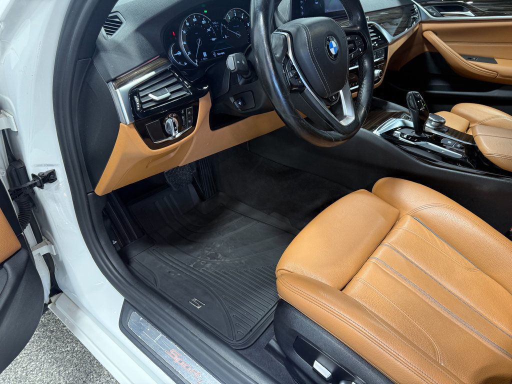 2019 BMW 5 Series 530i xDrive - 23053045 - 49