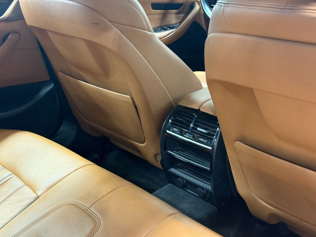 2019 BMW 5 Series 530i xDrive - 23053045 - 58