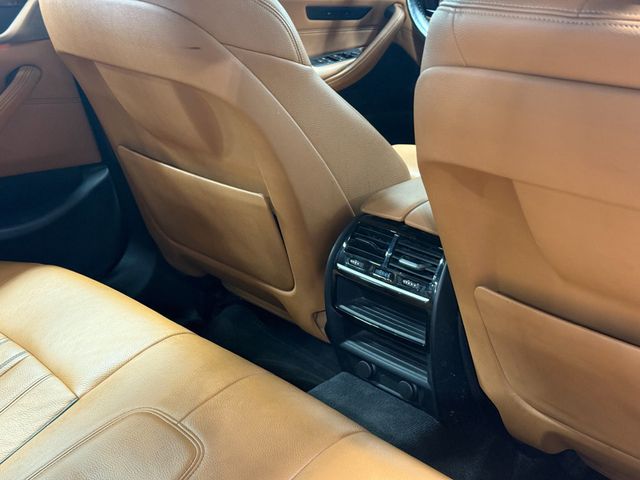2019 BMW 5 Series 530i xDrive - 23053045 - 58