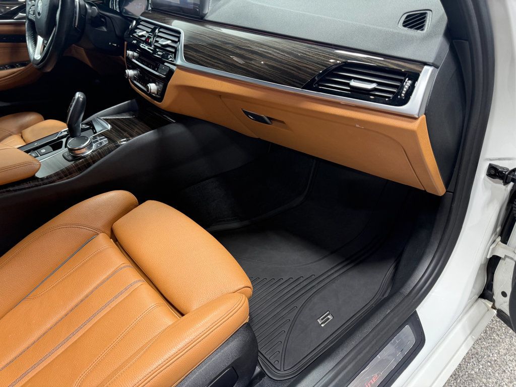 2019 BMW 5 Series 530i xDrive - 23053045 - 63