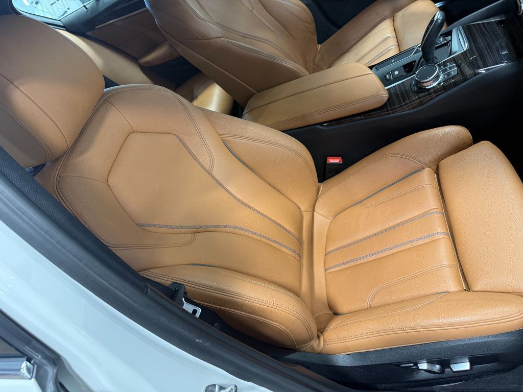 2019 BMW 5 Series 530i xDrive - 23053045 - 64